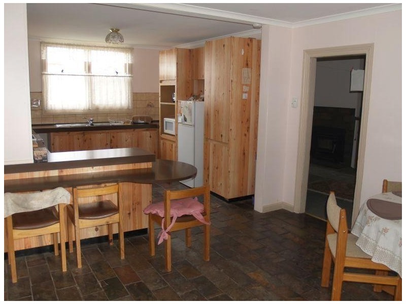 15 Beek Street, Katamatite VIC 3649