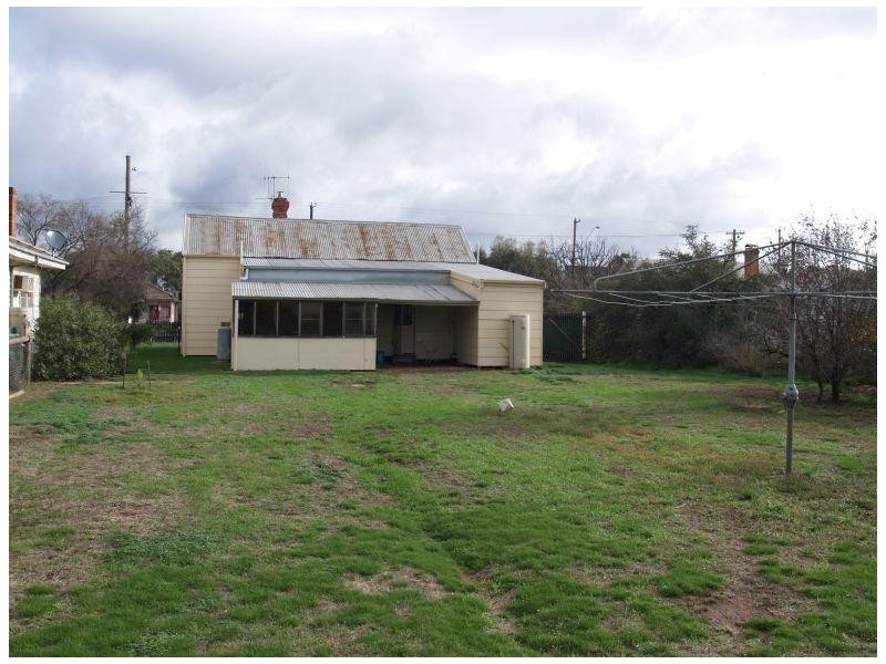 15 Beek Street, Katamatite VIC 3649