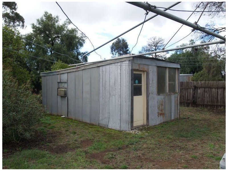 15 Beek Street, Katamatite VIC 3649