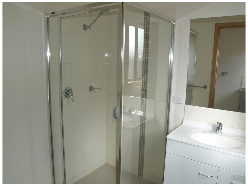 2/1 Swallow Street, Numurkah VIC 3636