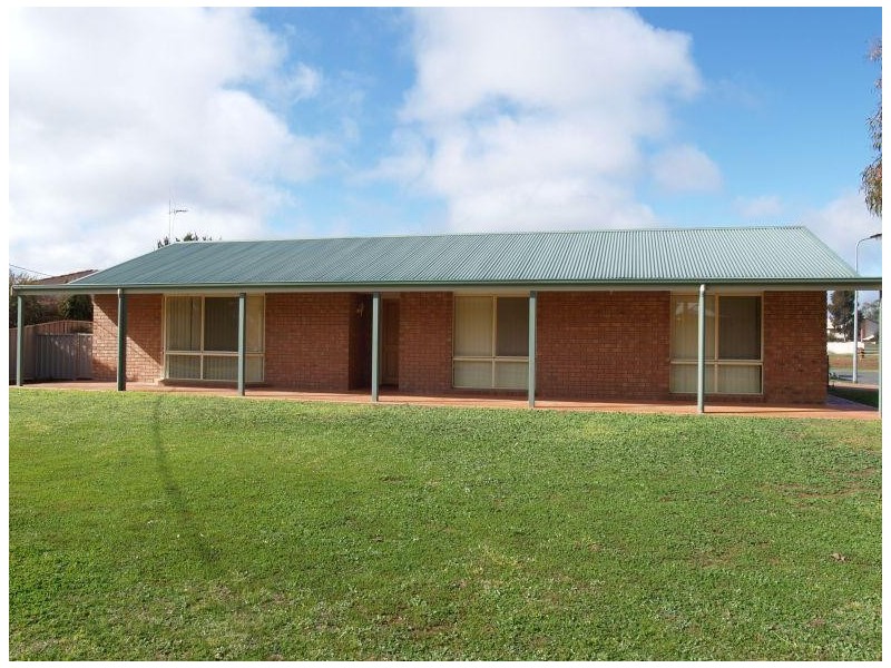 1 Banksia Close, Numurkah VIC 3636