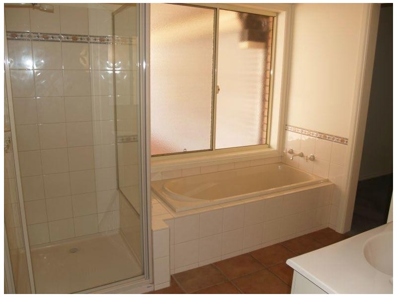 1 Banksia Close, Numurkah VIC 3636