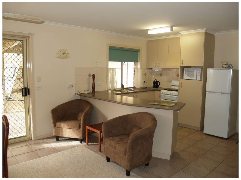 6 Toorak Street, Numurkah VIC 3636