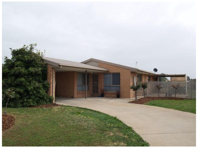10 Wattle Drive, Numurkah VIC 3636