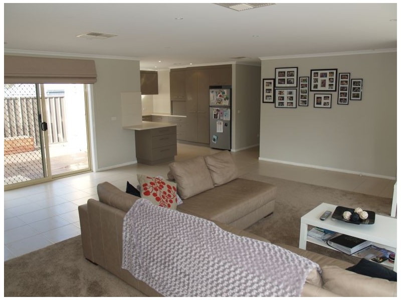 1/11 Tunnock Road, Numurkah VIC 3636