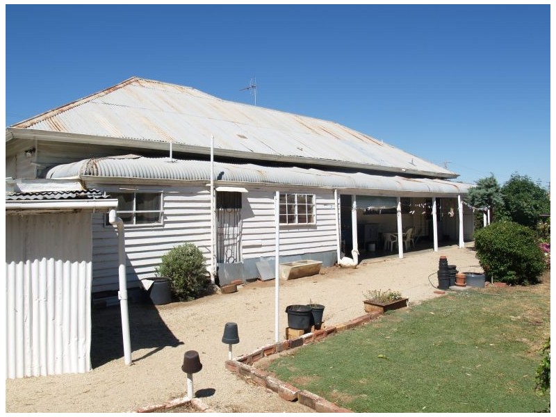 30 Saxton Street, Numurkah VIC 3636