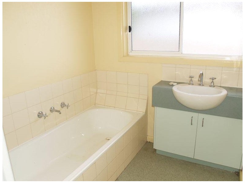 12 Mckenzie Street, Numurkah VIC 3636