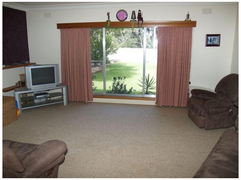 18 Muntz Avenue, Nathalia VIC 3638