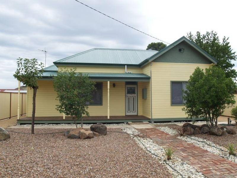 18 Meiklejohn Street, Numurkah VIC 3636