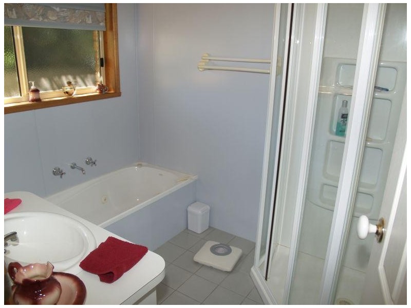 34 Katamatite Road, Numurkah VIC 3636