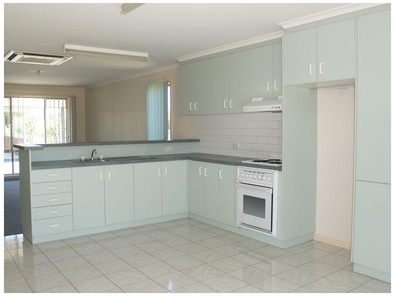 1/10 Exhibition Street, Numurkah VIC 3636