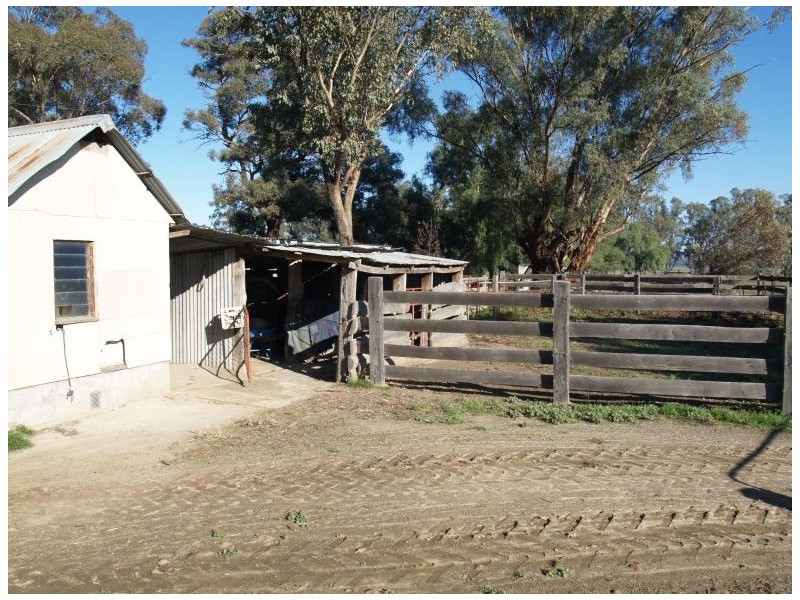 53 Bearii-Mywee Road, Strathmerton VIC 3641