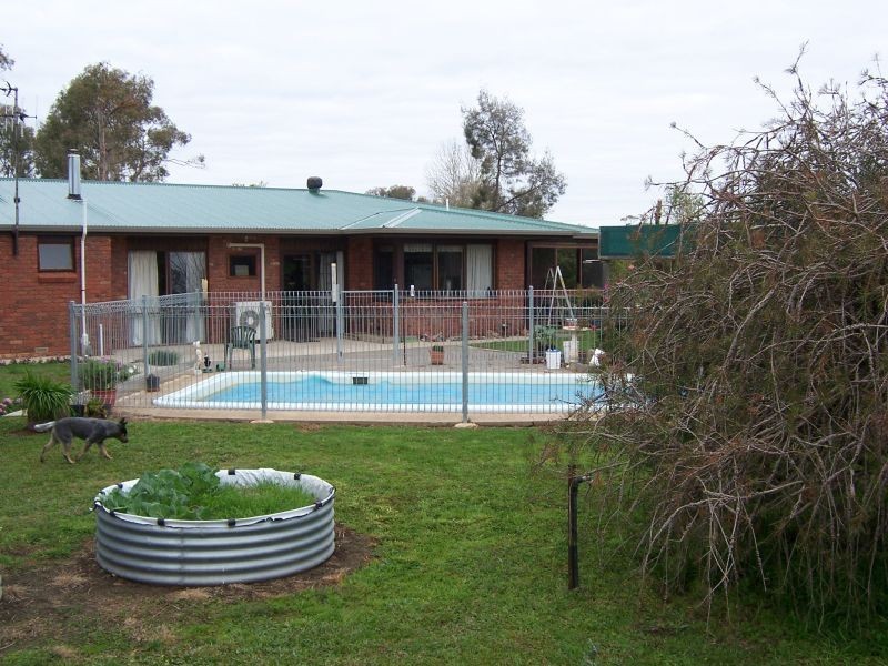 235 Sampsons Road, Numurkah VIC 3636