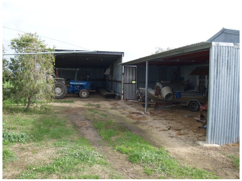 235 Sampsons Road, Numurkah VIC 3636