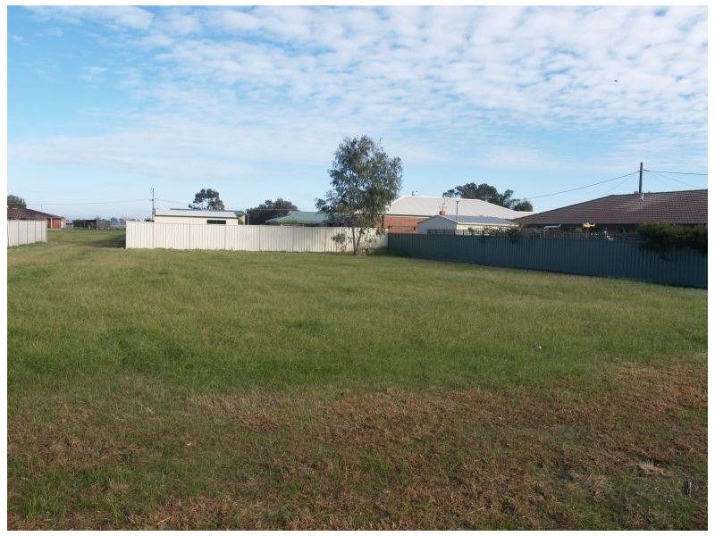 15 Toorak Street, Numurkah VIC 3636