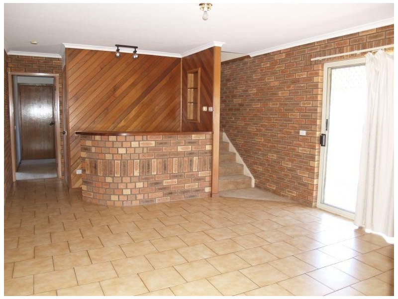 2 23 Russell Street, Numurkah VIC 3636