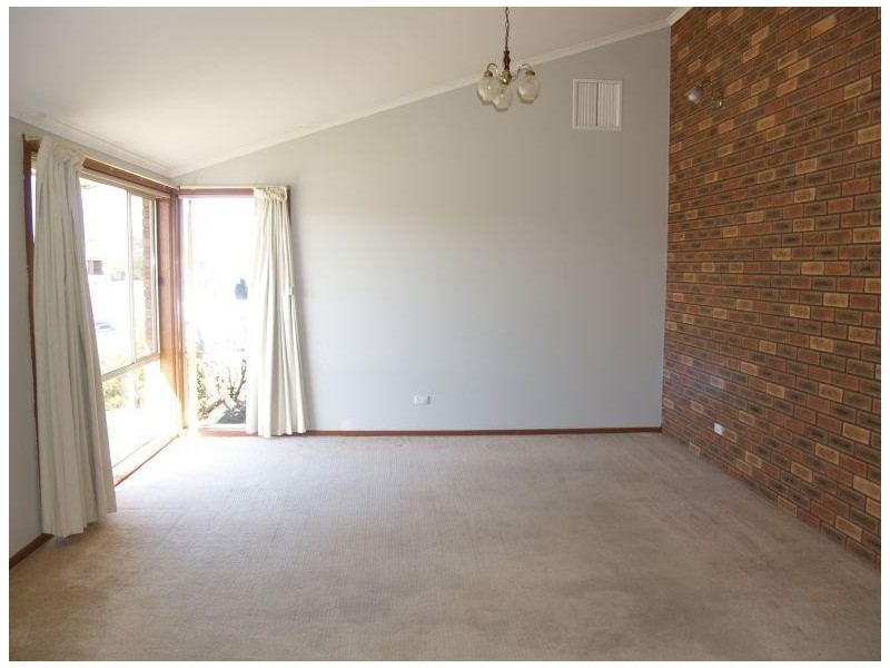 2 23 Russell Street, Numurkah VIC 3636