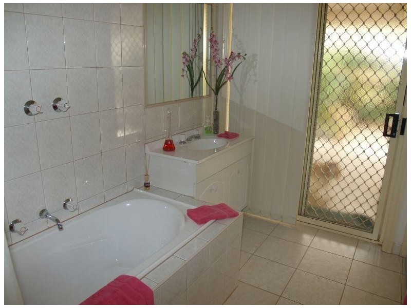 14 Burkitt Street, Numurkah VIC 3636