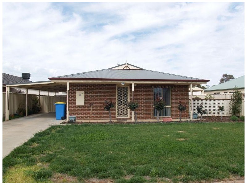 1 10 Russell Street, Numurkah VIC 3636