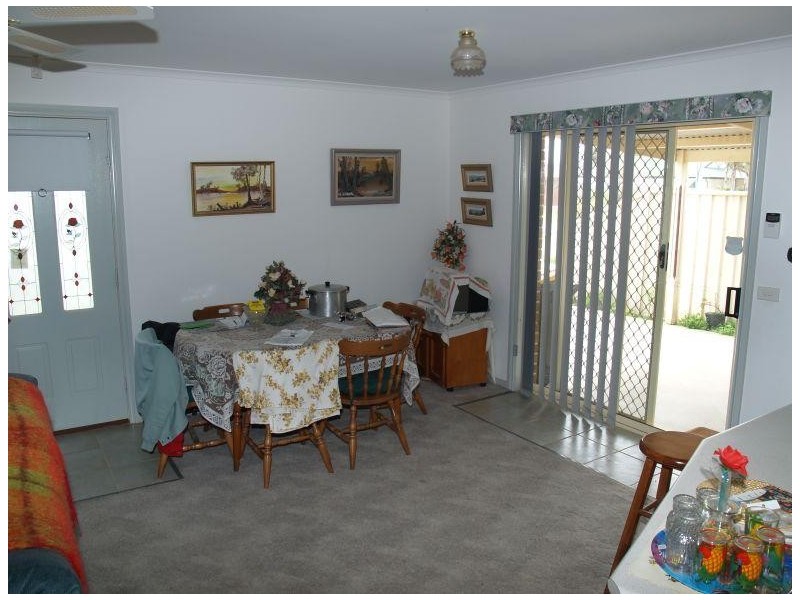 1 10 Russell Street, Numurkah VIC 3636