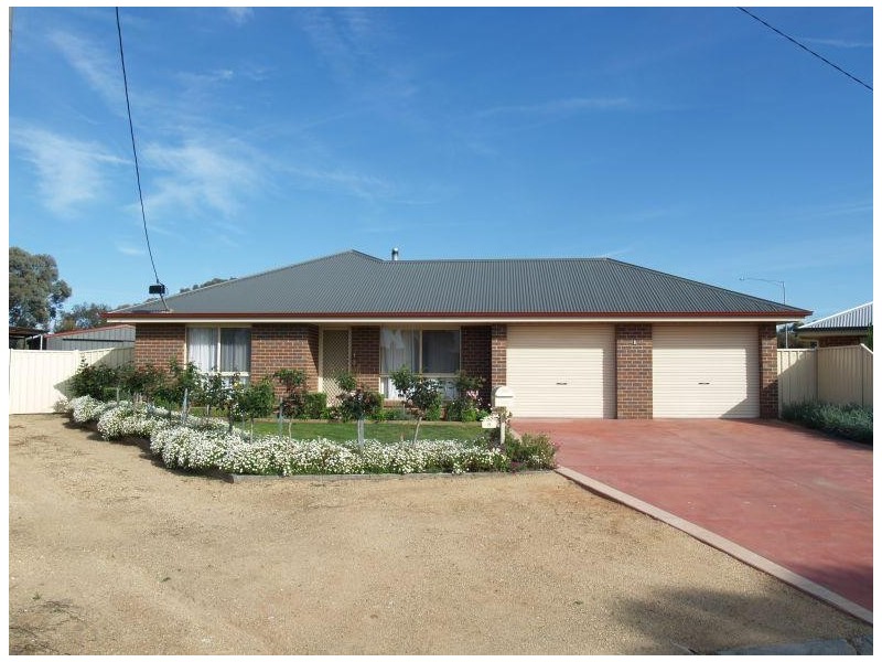 8 Cullen Court, Numurkah VIC 3636