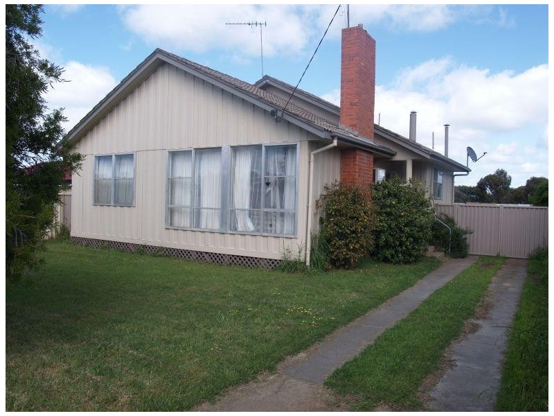 15 Tweddle Street, Numurkah VIC 3636