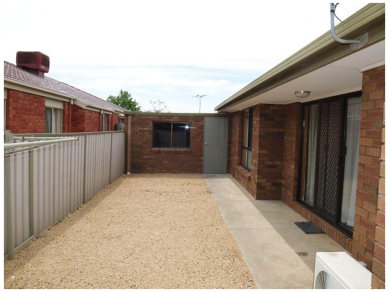 1/48 Wattle Drive, Numurkah VIC 3636