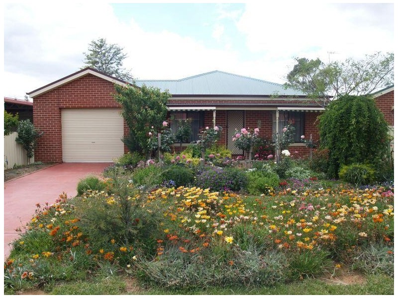 1A Holmes Court, Numurkah VIC 3636