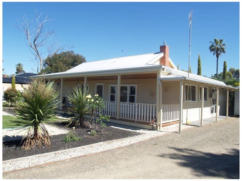 28 Trengrove Street, Numurkah VIC 3636