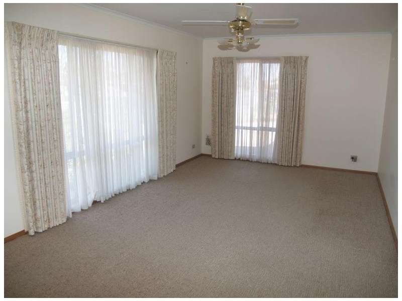 35 Moss Street, Numurkah VIC 3636