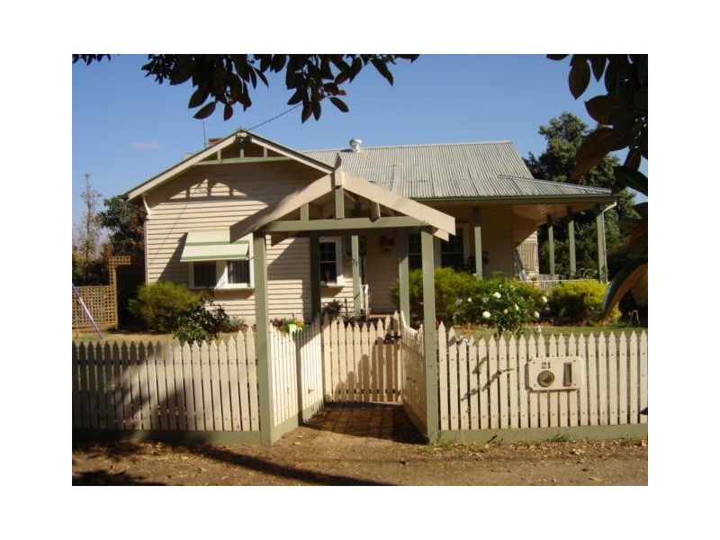 21 Weir Street, Nathalia VIC 3638