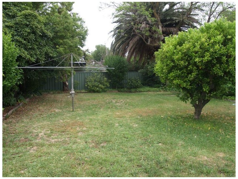 1 Murray Avenue, Numurkah VIC 3636