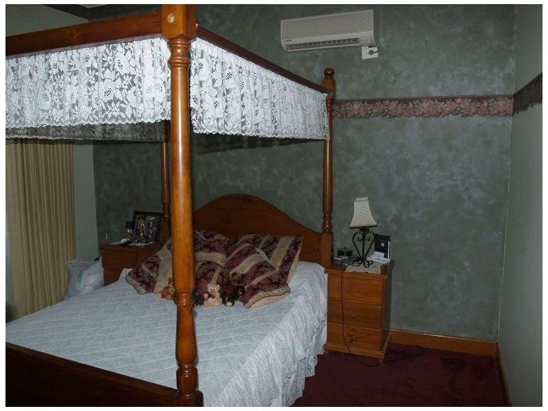 16 Mc Carthy Avenue, Numurkah VIC 3636