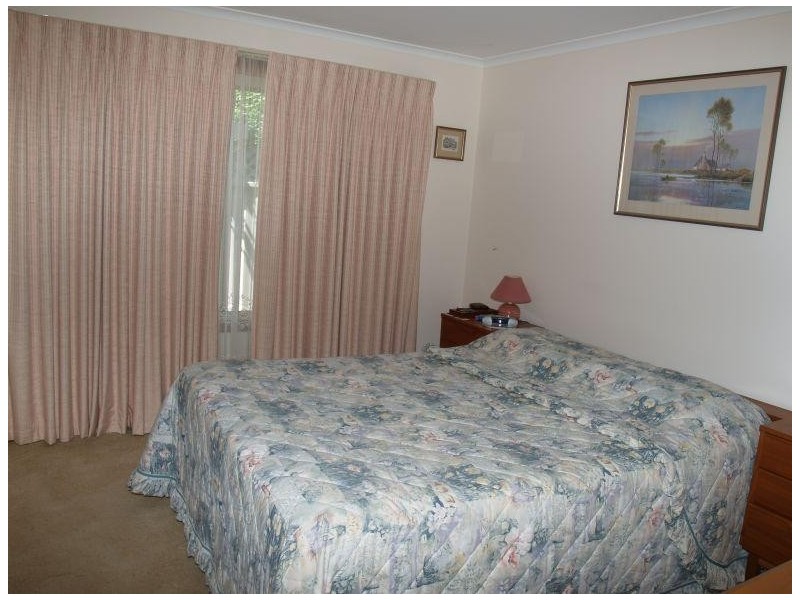 27 Moss Street, Numurkah VIC 3636