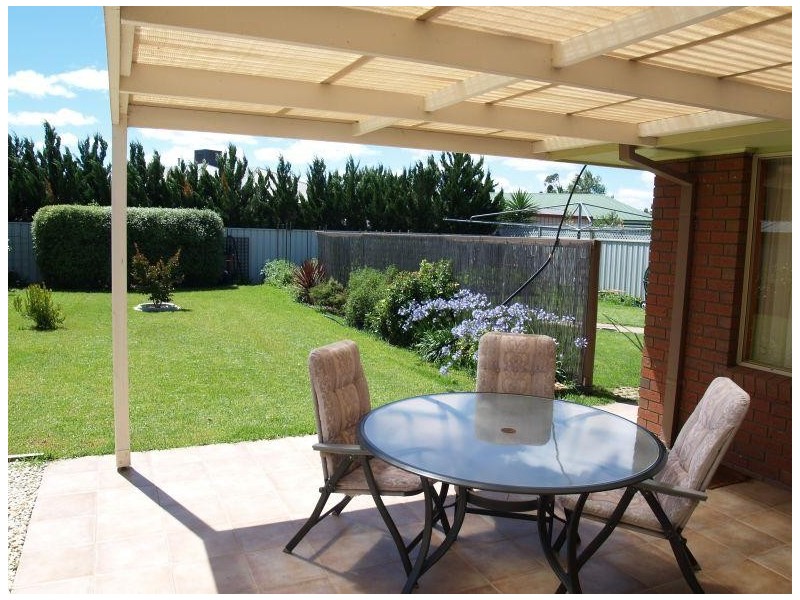 27 Moss Street, Numurkah VIC 3636