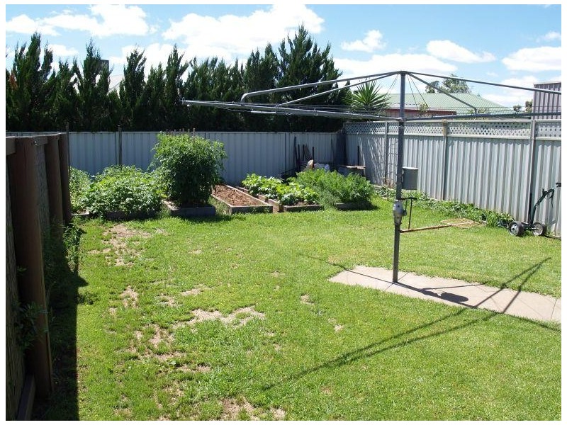 27 Moss Street, Numurkah VIC 3636