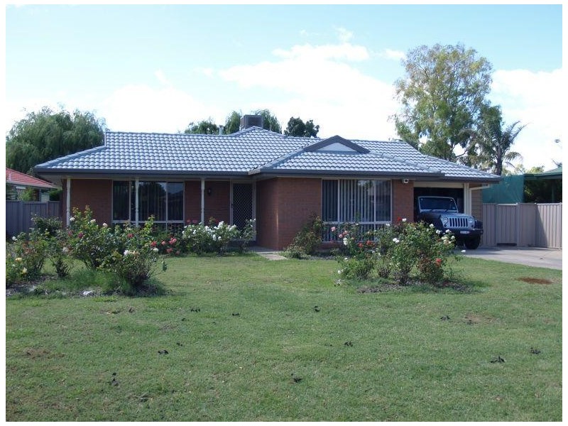 5 Reynolds Drive, Numurkah VIC 3636
