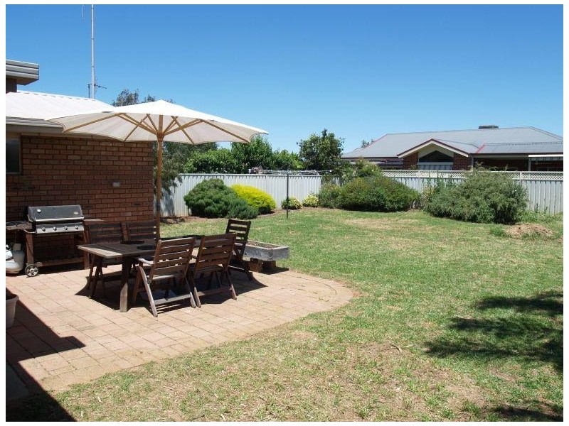 24 Madeline Street, Numurkah VIC 3636