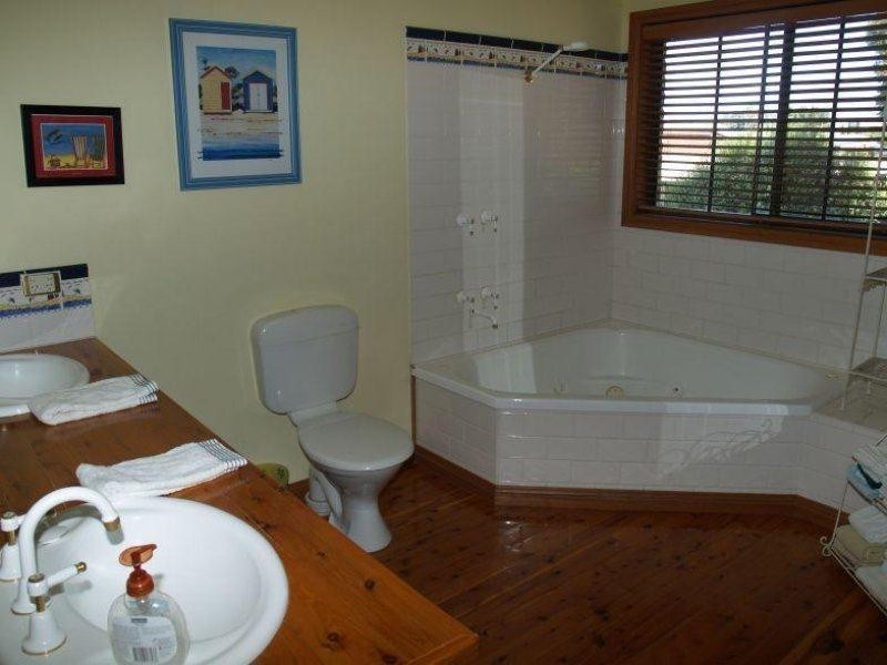 20 Wattle Drive, Numurkah VIC 3636