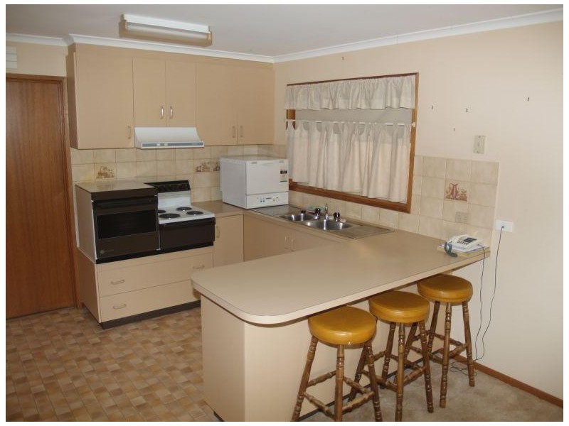 4/5 Brenion Street, Numurkah VIC 3636