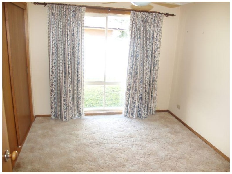 4/5 Brenion Street, Numurkah VIC 3636
