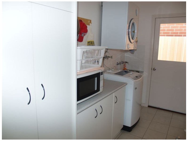 1B Holmes Court, Numurkah VIC 3636