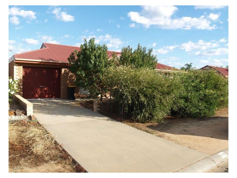 8 19 Paterson Street, Numurkah VIC 3636