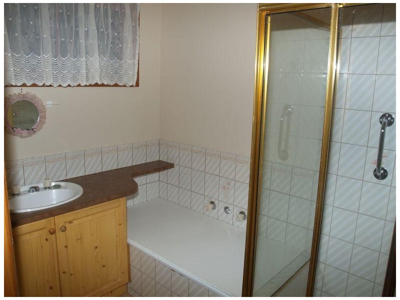 4 19 Paterson Street, Numurkah VIC 3636