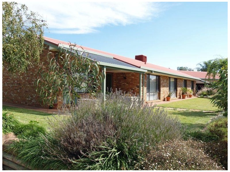 7 Poplar Drive, Numurkah VIC 3636
