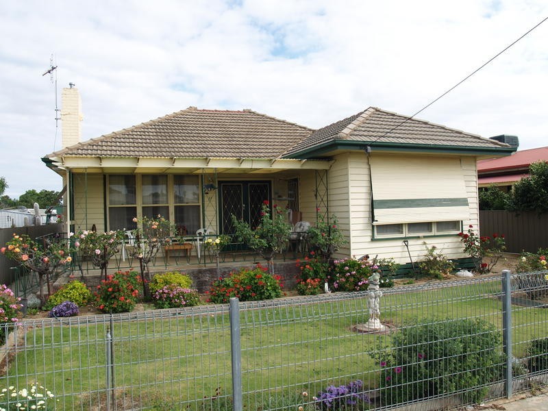 11 Mackenzie Street, Numurkah VIC 3636