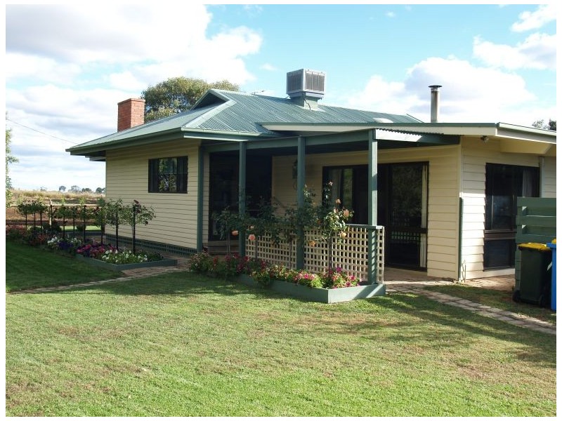 1300 Sandmount Road, Katunga VIC 3640