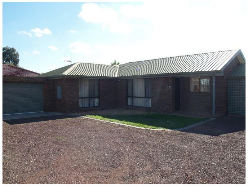2, 48 Wattle Drive, Numurkah VIC 3636