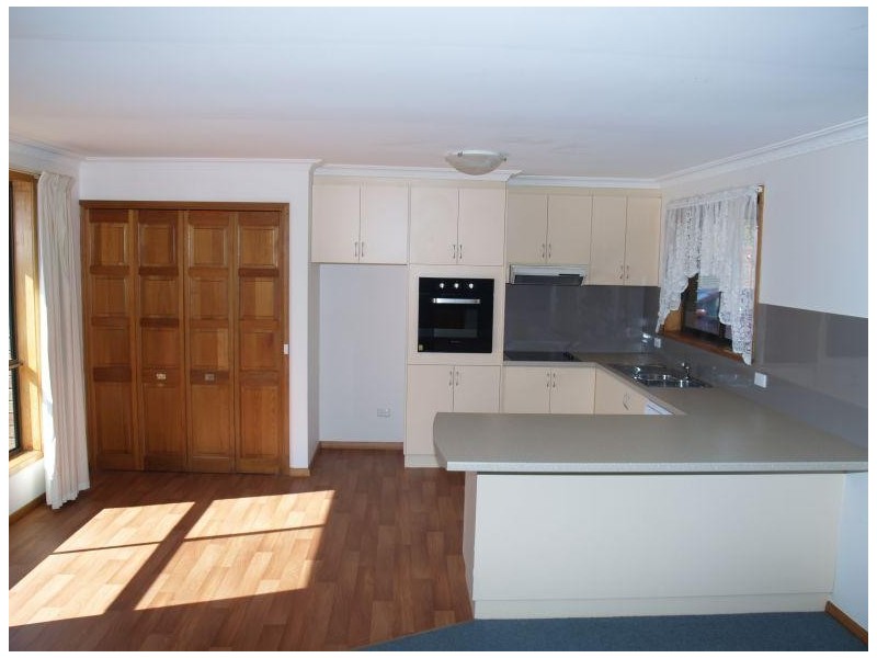 2, 48 Wattle Drive, Numurkah VIC 3636