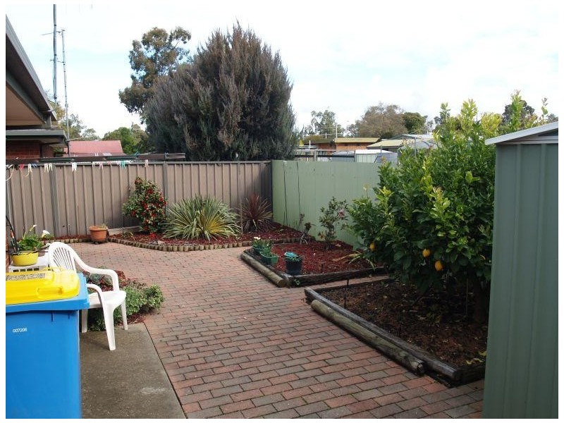2 42 Mc Caskill Street, Numurkah VIC 3636